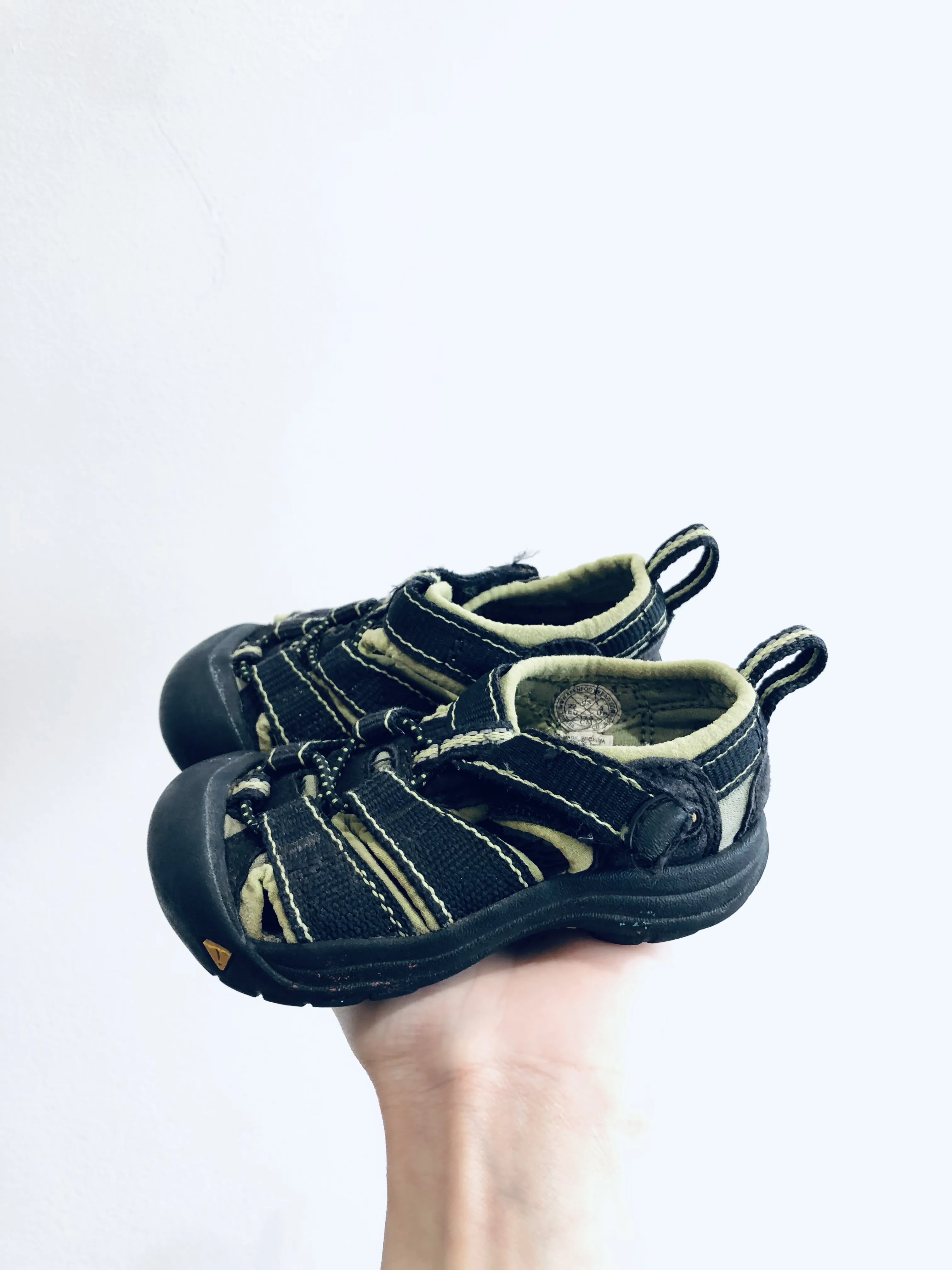 Hiking Sandals // 5 Toddler