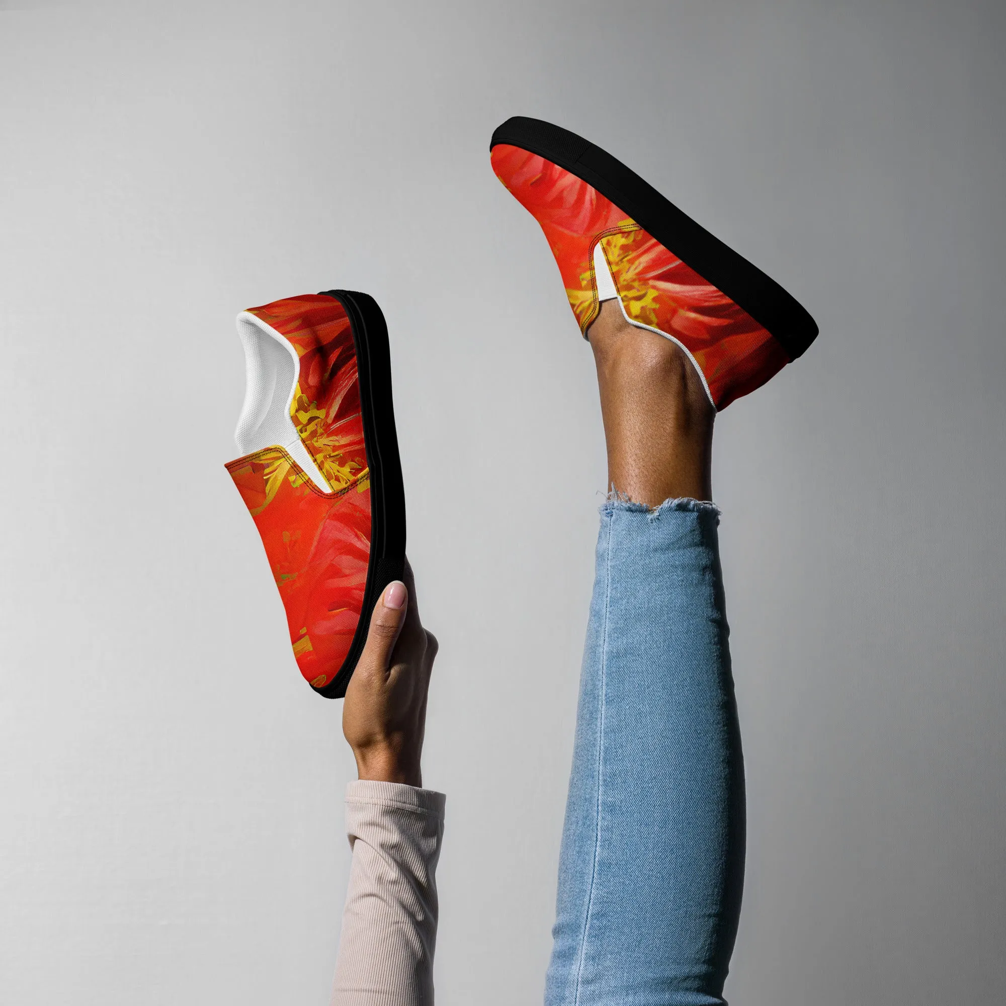 Qízhì - Womens Slip-On Canvas Shoes